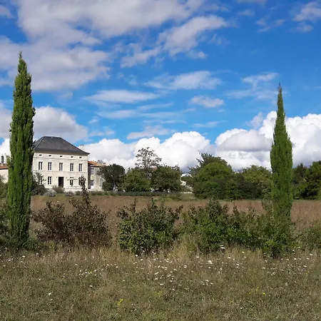 Le Dojo Du Plessis Couette-café 3*