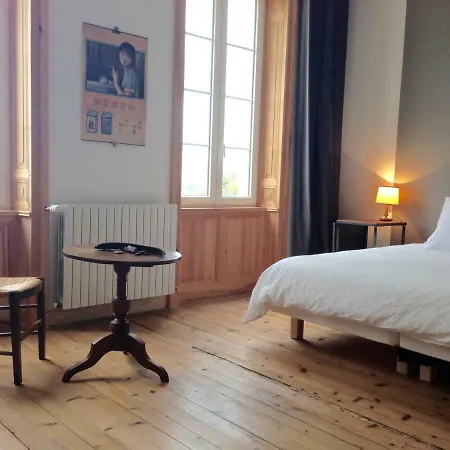 Le Dojo Du Plessis 3* Mareuil (Charente)